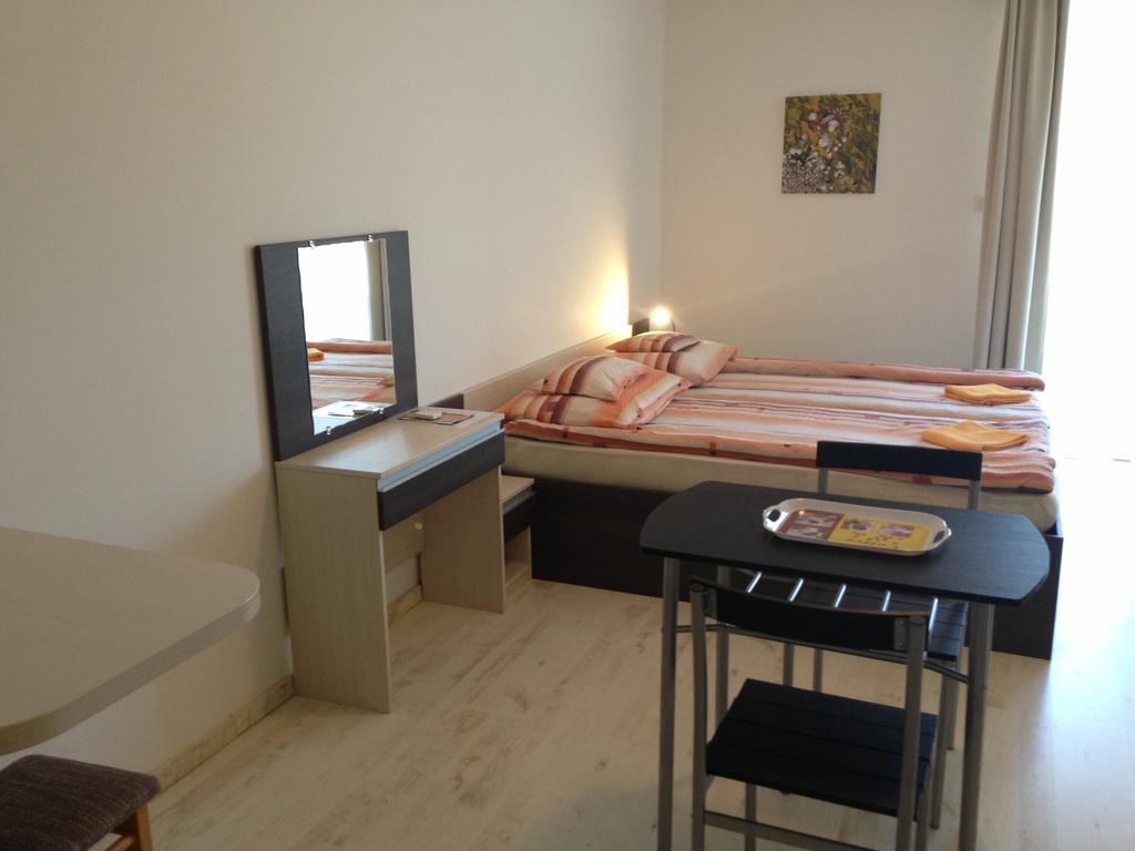 Lovagvar Apartments Gyula Eksteriør bilde