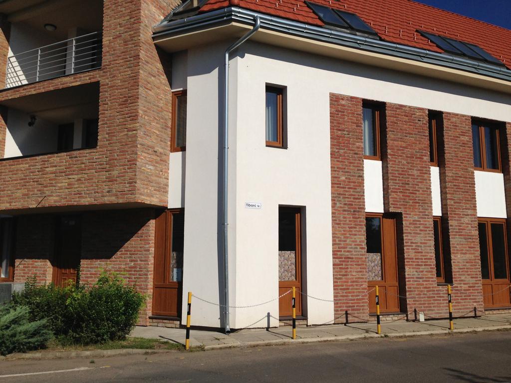 Lovagvar Apartments Gyula Eksteriør bilde